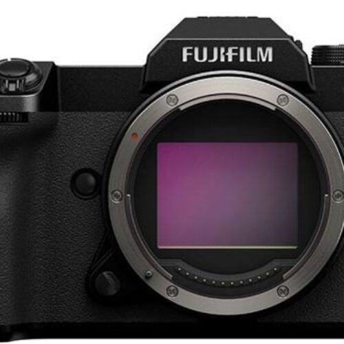 Cámara sin espejo de formato medio Fujifilm GFX 100S (solo cuerpo, color negro)
