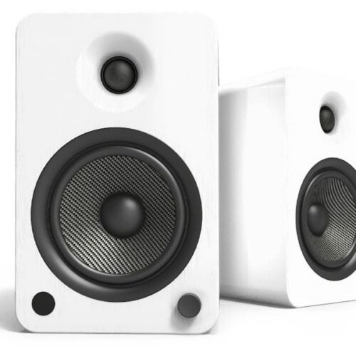 Altavoces Bluetooth Kanto YU6 Active Hi-Fi en blanco mate. Se venden por pares.